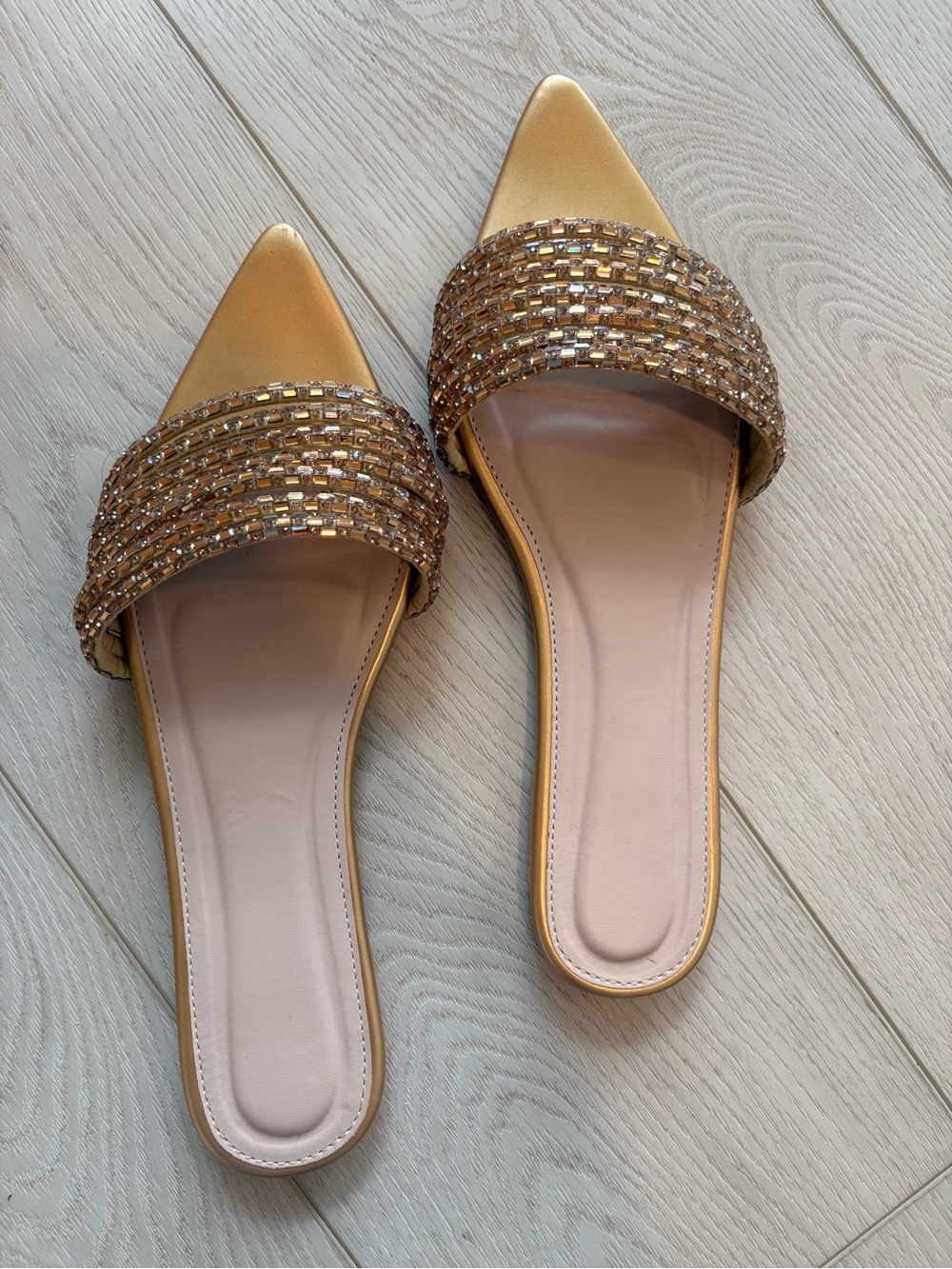 Sparkly Gold Rhinestone Pointed Toe Mule Flats | Size 41